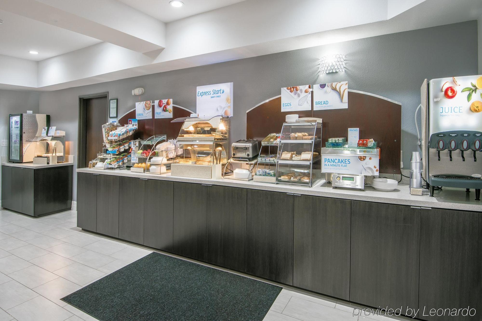Holiday Inn Express And Suites Houston North - Iah Area By Ihg Extérieur photo