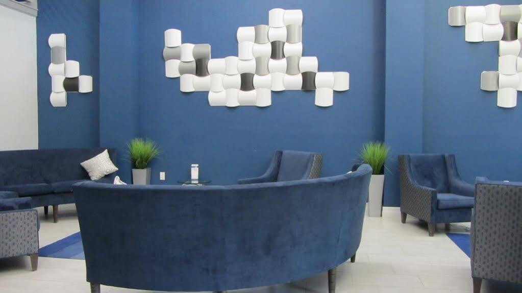 Holiday Inn Express And Suites Houston North - Iah Area By Ihg Extérieur photo