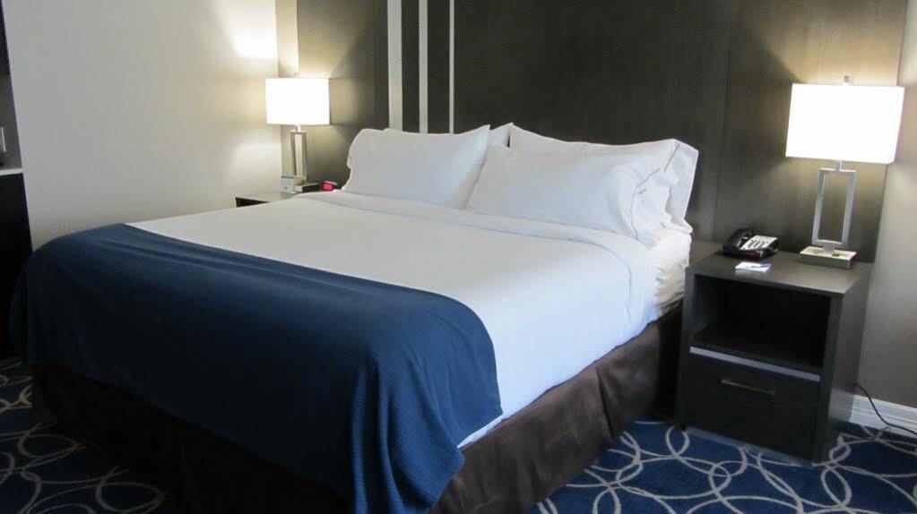 Holiday Inn Express And Suites Houston North - Iah Area By Ihg Extérieur photo